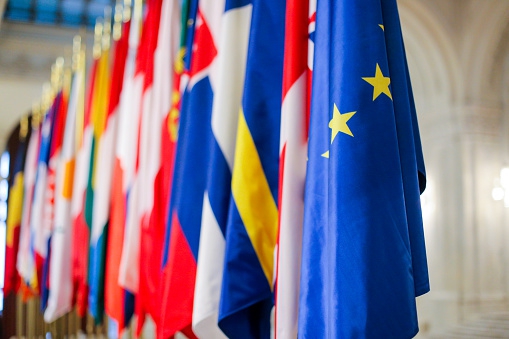 Ambasadorowie państw UE przyjęli porozumienie o zwiększeniu celu redukcji emisji do 2030 r. - ZielonaGospodarka.pl