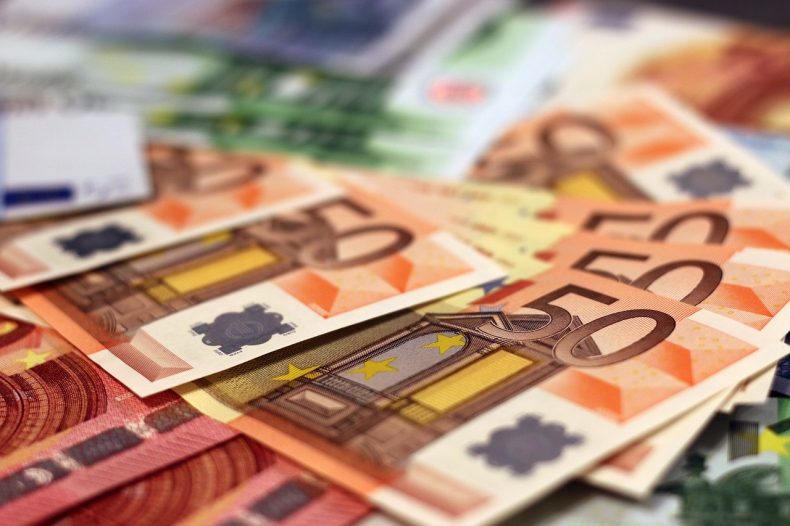 Włoski rząd przekaże 4,9 mld euro wsparcia dla rodzin i firm w związku z cenami energii - ZielonaGospodarka.pl