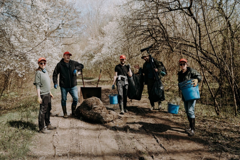 Dow organizuje akcję sprzątania warszawskiego obszaru Natura 2000, aby wesprzeć globalną kampanię #PullingOurWeight - ZielonaGospodarka.pl