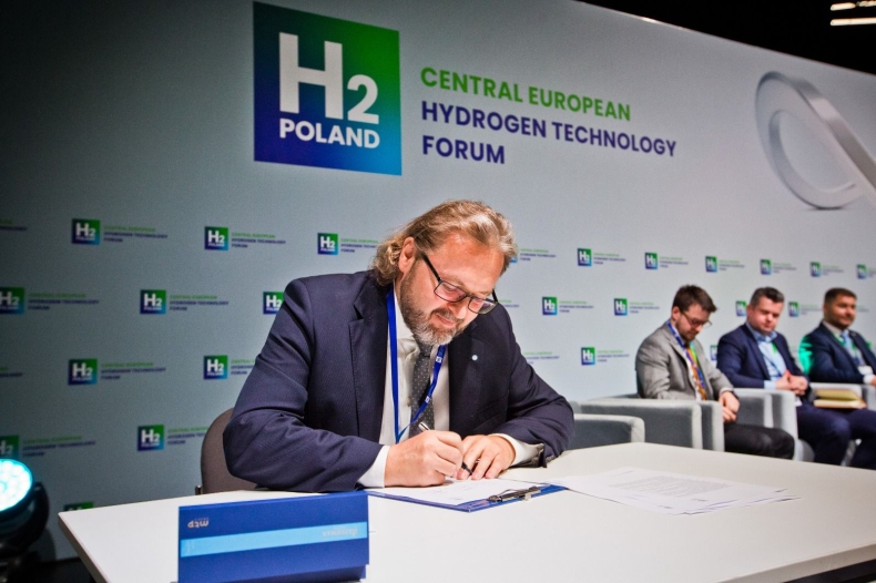  Paweł Piotrowicz na kongresie H2POLAND: technologie wodorowe to przyszłość naszej gospodarki [WIDEO] - ZielonaGospodarka.pl