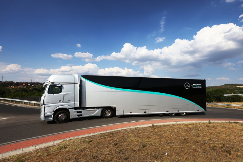 Zespół Mercedes F1 twierdzi, że biopaliwa zmniejszają emisję o 89% - ZielonaGospodarka.pl