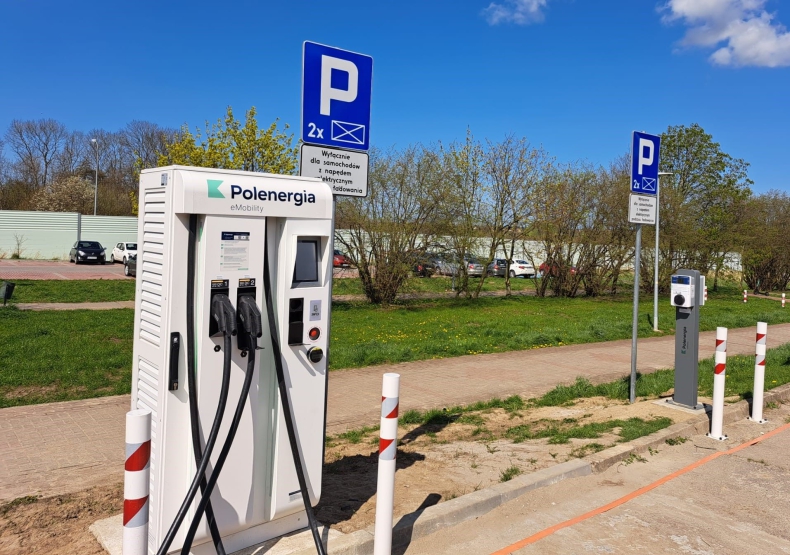 Polenergia eMobility uruchomiła kolejne stacje ładowania elektryków zasilane energią z OZE - ZielonaGospodarka.pl