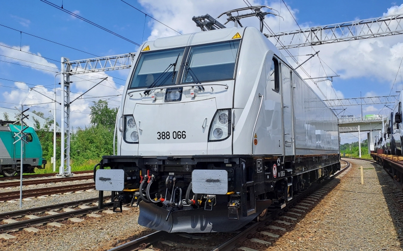 PCC Intermodal SA włącza do eksploatacji lokomotywy elektryczne Traxx od Alstom - ZielonaGospodarka.pl