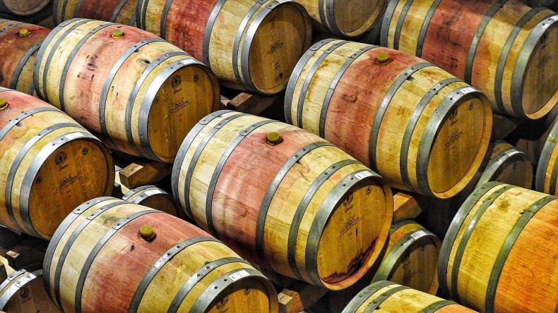 Hiszpania zniszczy 40 mln litrów wina z powodu nadpodaży - ZielonaGospodarka.pl
