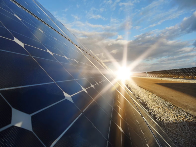 Arctech dostarcza system śledzący słońce o mocy 240MW na potrzeby projektu fotowoltaicznego w Uzbekistanie - ZielonaGospodarka.pl