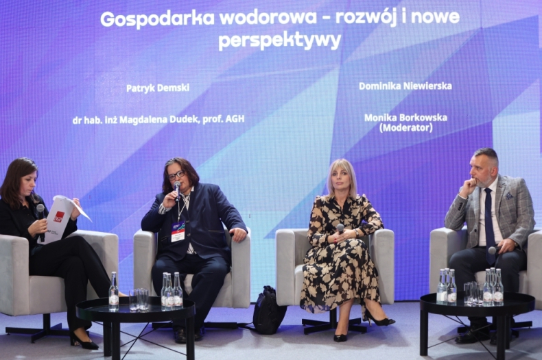 Krynica Forum: Europa na własne życzenie przegrywa globalny wyścig wodorowy  - ZielonaGospodarka.pl