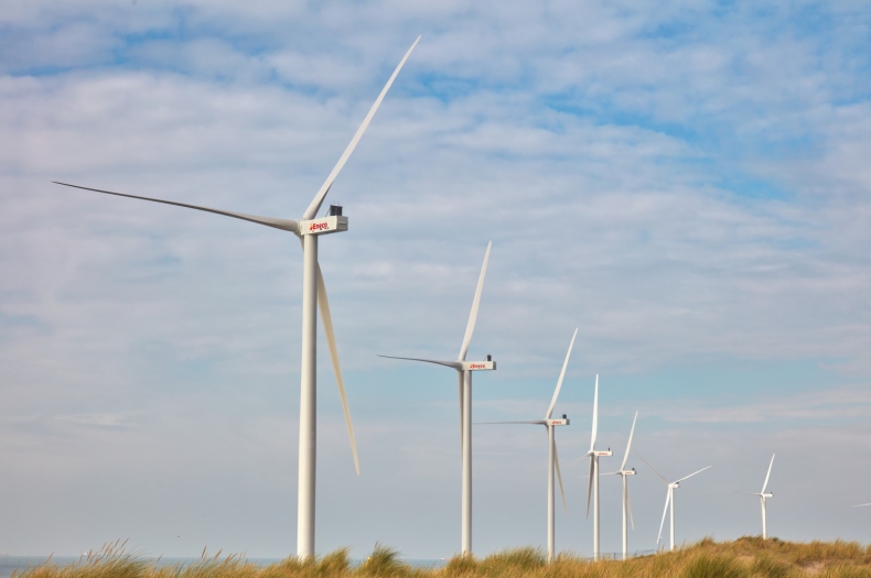 PIE: elektrownie wiatrowe rosną zbyt wolno, by UE osiągnęła cel 42,5 proc. energii z OZE w 2030 r. - ZielonaGospodarka.pl