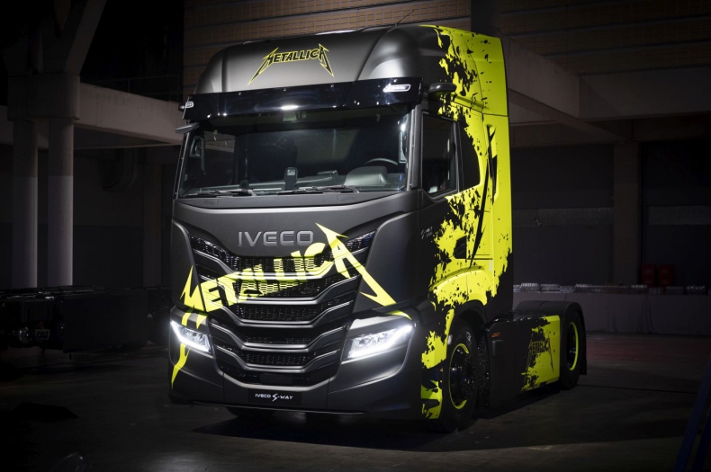 IVECO promuje elektryczną mobilność razem z zespołem Metallica podczas europejskiego etapu światowej trasy koncertowej M72 - ZielonaGospodarka.pl