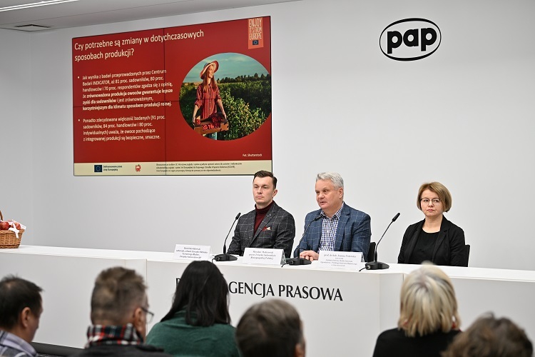 Polski rynek upomina się o zrównoważoną produkcję owoców - ZielonaGospodarka.pl