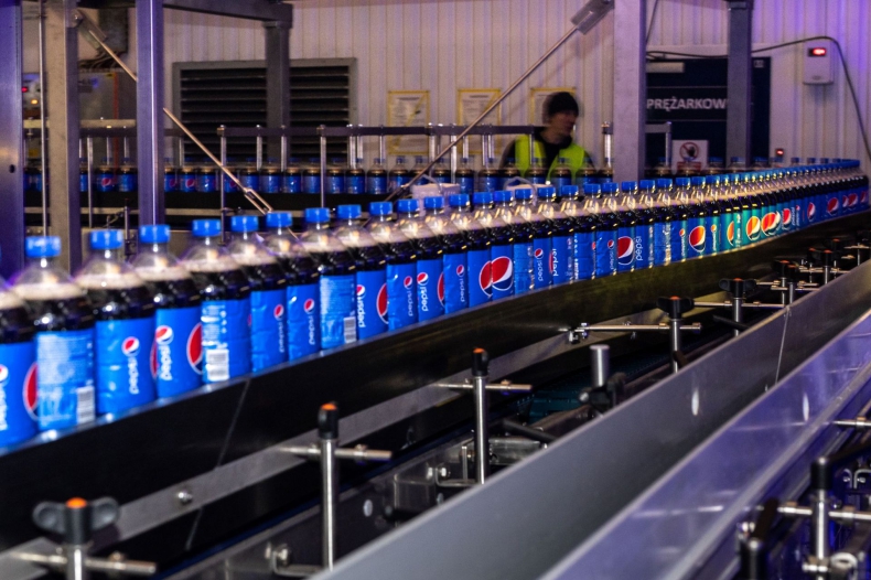 Zakład PepsiCo w Żninie uruchamia nowoczesną linię produkcyjną Pepsi - ZielonaGospodarka.pl