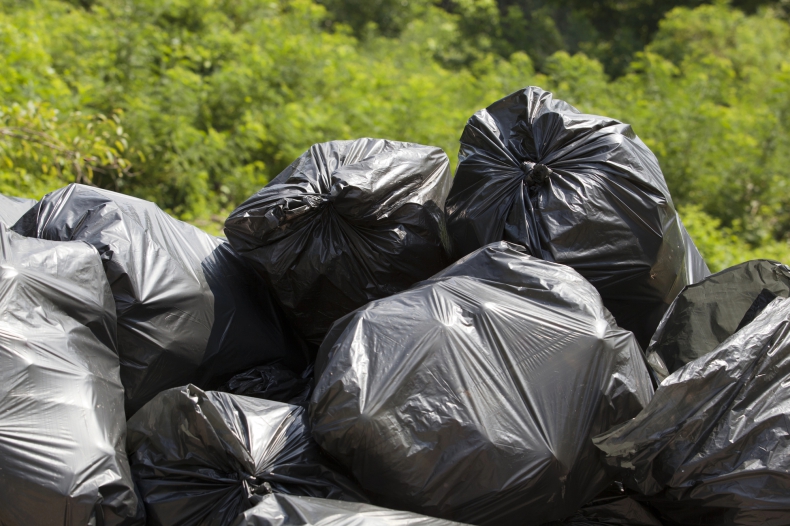 Prokuratura w Kaliszu wyjaśnia sprawę porzuconych 2 tys. ton śmieci, które odkryto podczas budowy drogi - ZielonaGospodarka.pl