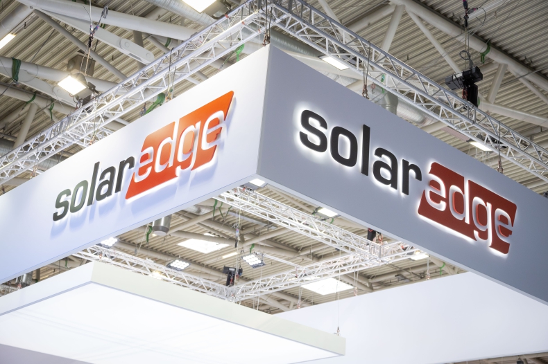 Polska premiera SolarEdge ONE dla systemów mieszkaniowych i komercyjnych na targach Solar Energy EXPO 2024 - ZielonaGospodarka.pl
