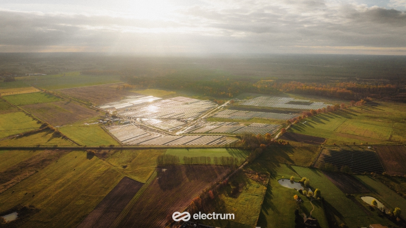 W Osowie działa jedna z największych farm fotowoltaicznych w Polsce z zastosowaniem trackerów solarnych - ZielonaGospodarka.pl