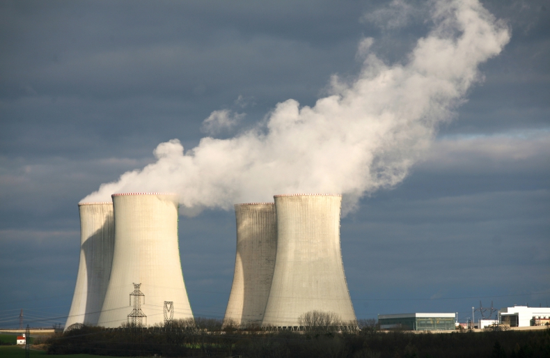 PAA: nie ma zagrożenia w związku z awaryjnym wyłączeniem bloku elektrowni jądrowej w Ukrainie - ZielonaGospodarka.pl