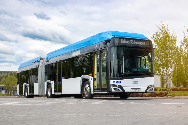 Solaris Urbino 18 hydrogen zawalczy o tytuł Bus of the Year  - ZielonaGospodarka.pl