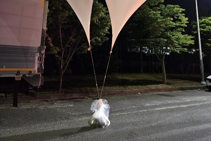 Korea Północna zrzuca balony ze śmieciami i fekaliami na obszarze Korei Południowej - ZielonaGospodarka.pl