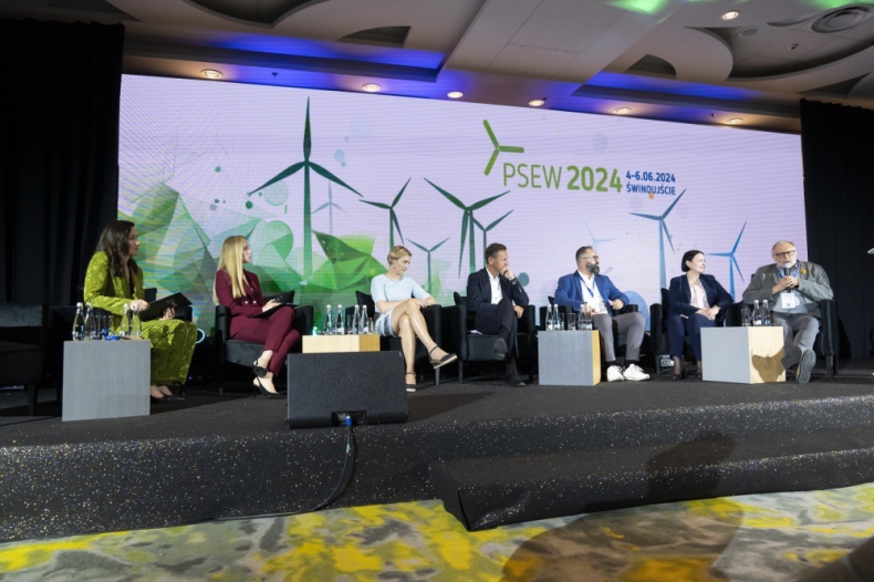Konferencja PSEW 2024: energia z wiatru to główny filar transformacji energetycznej kraju  - ZielonaGospodarka.pl