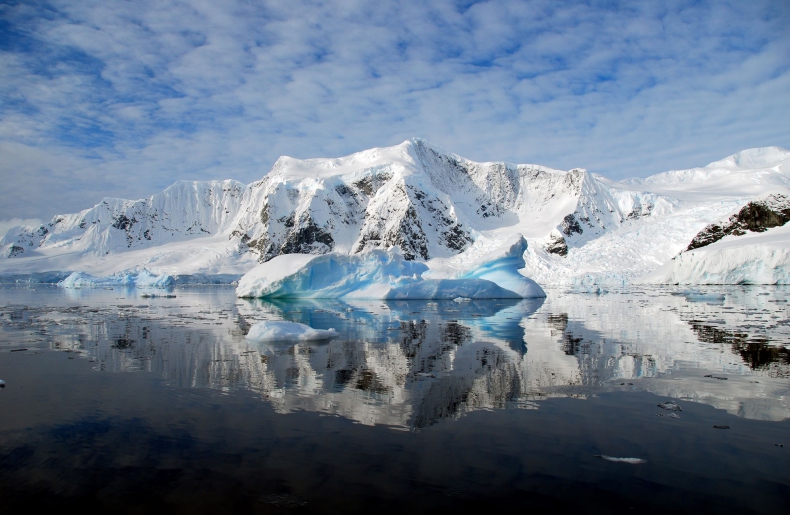 Gigantyczne wirusy z Grenlandii mogą wpływać na topnienie lodowców - ZielonaGospodarka.pl
