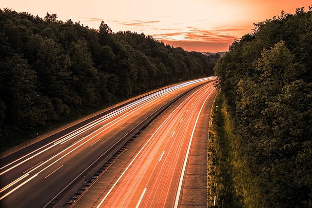 Niemcy rozważają ograniczenia na autostradach w celu walki ze zmianami klimatu - ZielonaGospodarka.pl