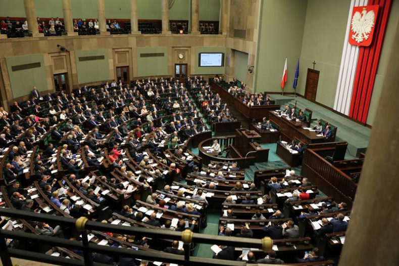 Sejm/Komisje przeciw ustanowieniu dla gospodarstw domowych górnego limitu opłat za odpady - ZielonaGospodarka.pl