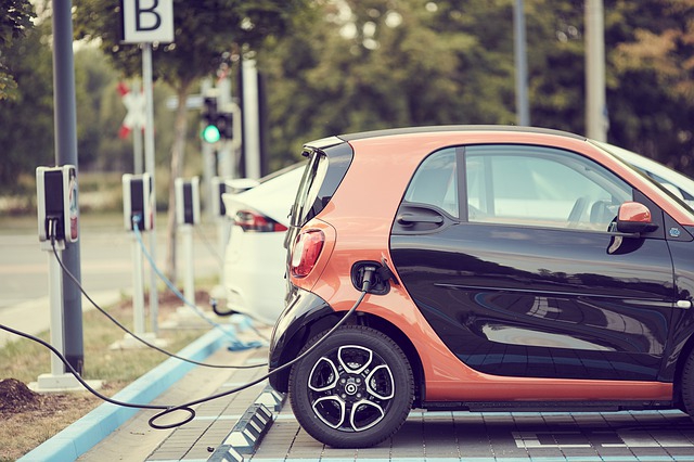 Niemcy utrzymają dotacje dla osób, którzy kupią samochód elektryczny przed 2026 rokiem - ZielonaGospodarka.pl