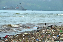 Tempo wzrostu wód oceanów podniosło się aż dwukrotnie w zaledwie 10 lat. Są też coraz bardziej zanieczyszczone 
