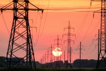 Upał uderza w europejską energetykę. Atom zmniejsza moce, a ceny energii szybują