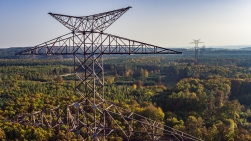 Opłata mocowa źle służy rynkowi energii. Marnowany potencjał OZE [RAPORT]