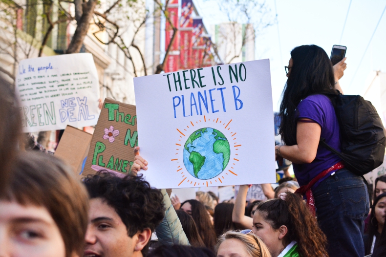 Aktywiści klimatyczni rozpoczęli dwutygodniowy protest w Londynie - ZielonaGospodarka.pl
