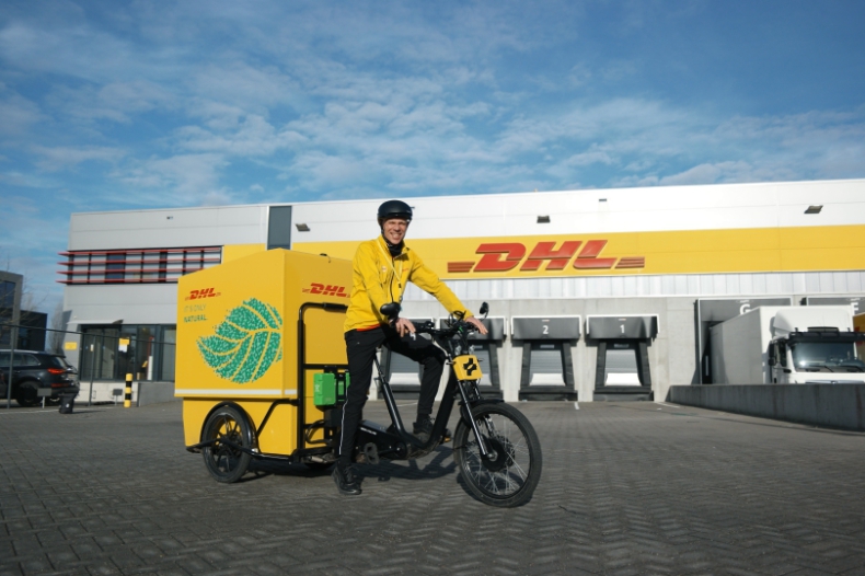 DHL Express wprowadza pierwszy elektryczny rower kurierski - ZielonaGospodarka.pl