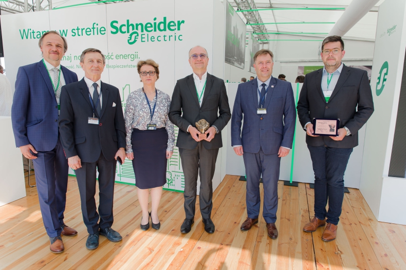 Schneider Electric z prestiżową nagrodą na targach ENERGETAB 2021. Oprogramowanie firmy wyróżnione za innowacyjność - ZielonaGospodarka.pl