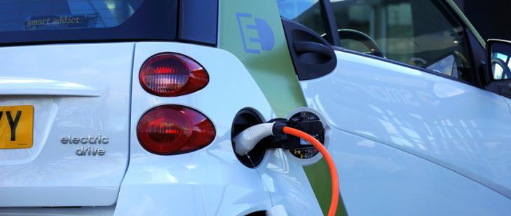Stały Komitet Rady Ministrów przyjął projekt ustawy o zmianie ustawy o elektromobilności i paliwach alternatywnych oraz niektórych innych ustaw - ZielonaGospodarka.pl