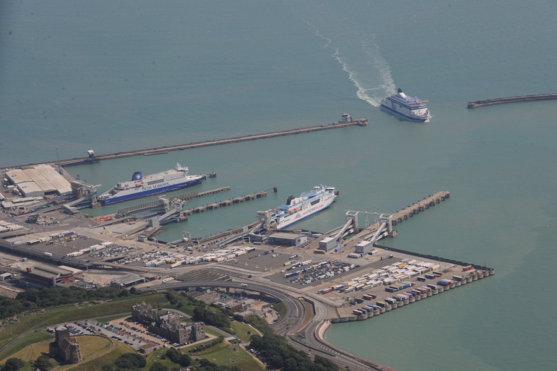 Aktywiści klimatyczni zablokowali port w Dover. Aresztowano 12 osób - ZielonaGospodarka.pl