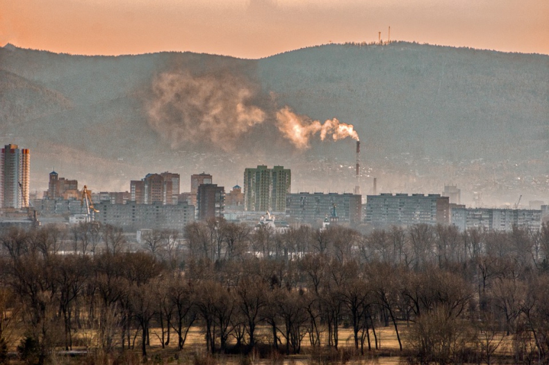 Subsydiowanie przemysłu paliw kopalnych „dolewa oliwy” do kryzysu klimatycznego - ZielonaGospodarka.pl