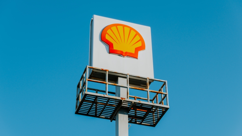 Shell inwestuje w sieć ładowarek do aut elektrycznych i LNG - ZielonaGospodarka.pl