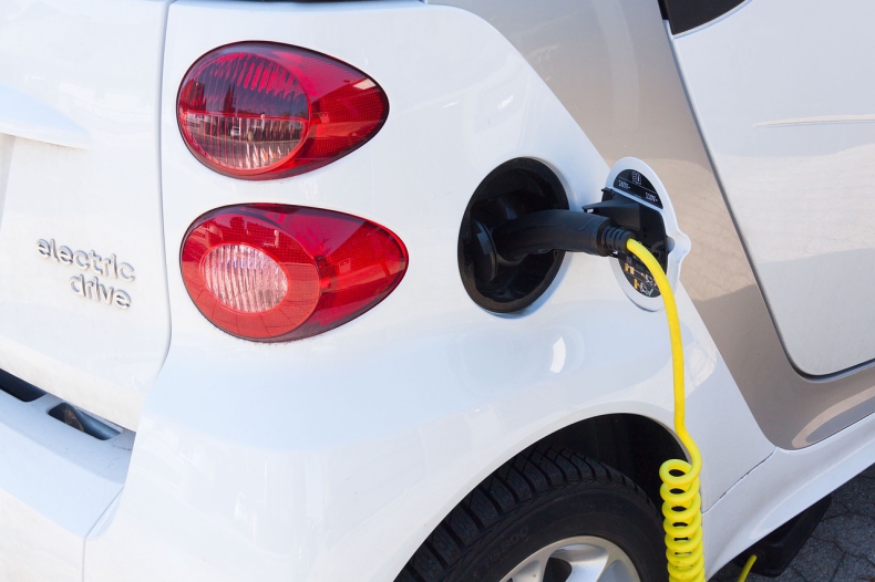 BP w przyszłym roku uruchomi możliwość ładowania aut elektrycznych. Stacje mają zamienić się w centra kompleksowej obsługi kierowców - ZielonaGospodarka.pl