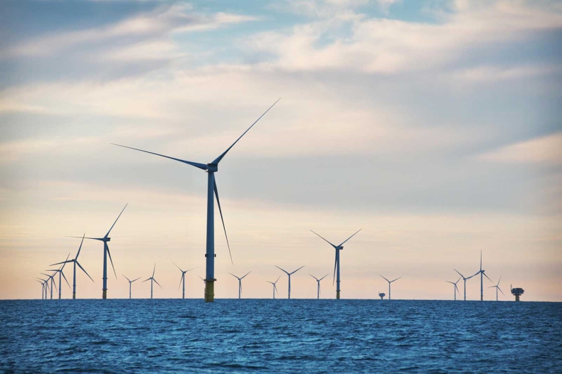 Na obszarze farmy morskiej Triton Knoll została zainstalowana pierwsza turbina wiatrowa - ZielonaGospodarka.pl
