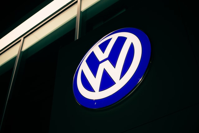 Grupa VW podwoiła w 2021 roku sprzedaż pojazdów elektrycznych - ZielonaGospodarka.pl