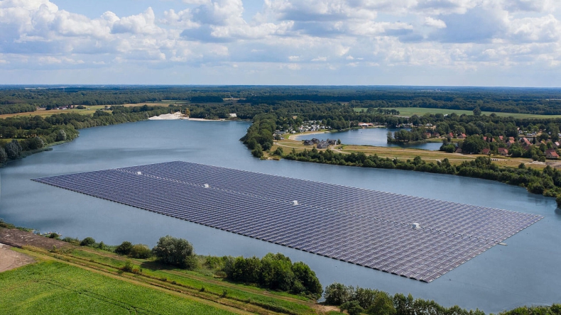 Producent surowców zainwestował w pływającą farmę fotowoltaiczną o mocy 3 MW - ZielonaGospodarka.pl