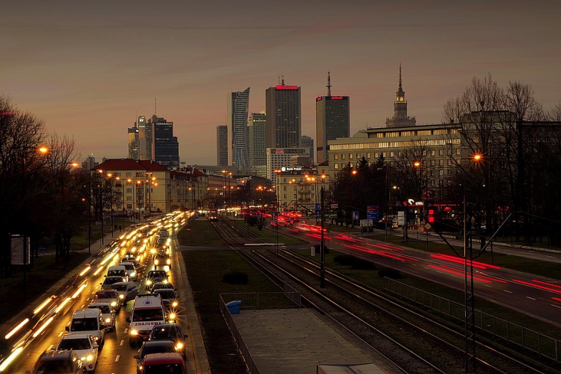 Do końca 2025 roku w stolicy mają powstać strefy czystego transportu - ZielonaGospodarka.pl