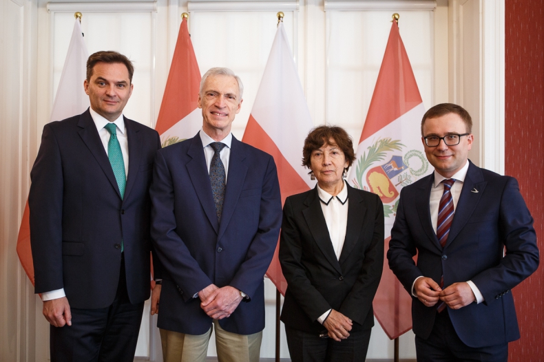 Grupa Azoty po rozmowach z Ambasadorem i przedstawicielami Republiki Peru na temat współpracy w zakresie rozwiązań dla rolnictwa precyzyjnego - ZielonaGospodarka.pl