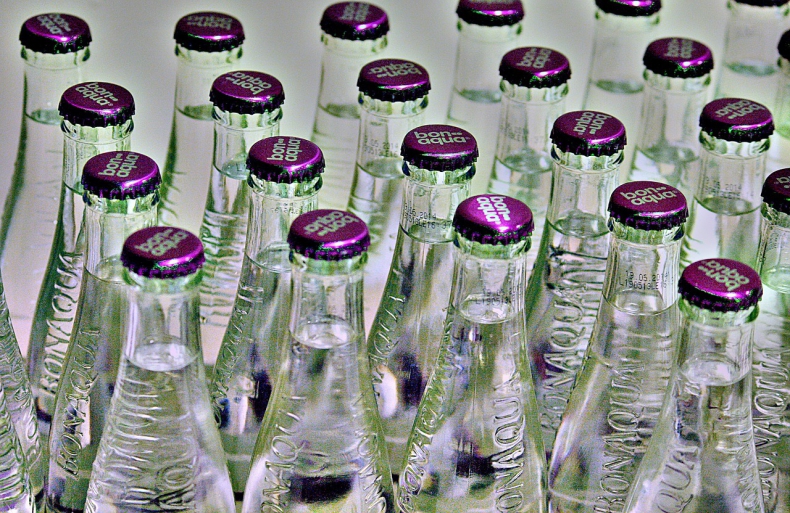 System kaucyjny - branża chce wyłączenia jednorazowych szklenych butelek - ZielonaGospodarka.pl