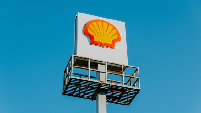 Shell przetworzy 8 mln plastikowych torebek na paliwo i ograniczy emisje - ZielonaGospodarka.pl
