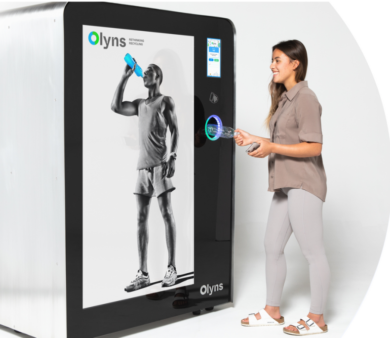 Olyns Cube. Automat, który oferuje dopłaty za recykling butelek - ZielonaGospodarka.pl