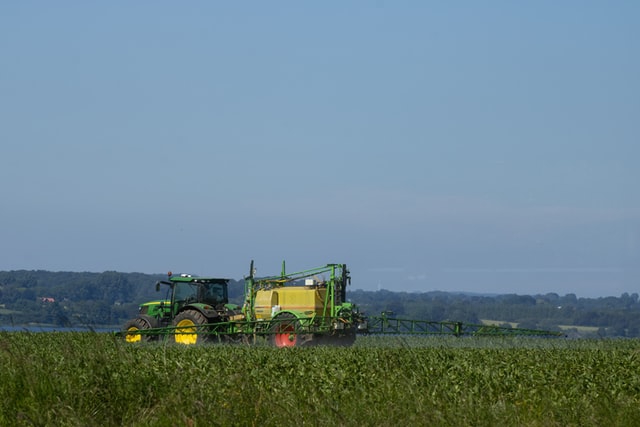 Projekt KE o redukcji stosowania pestycydów o 50 proc. spowoduje spadek produkcji rolnej - ZielonaGospodarka.pl