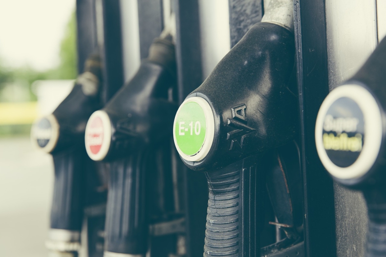 Rząd przyjął projekt ustawy ws. podwyższenia ilości biododatków do paliw - ZielonaGospodarka.pl