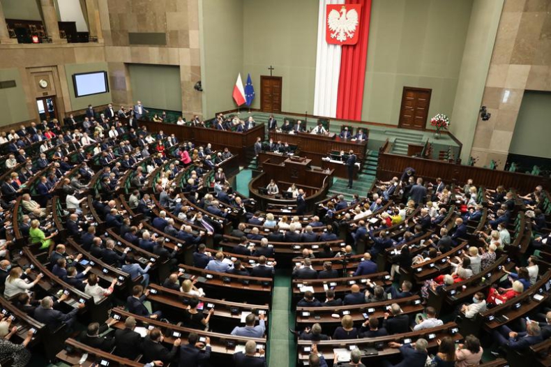 Komisje senackie za umożliwieniem Radzie Ministrów umorzenia wierzytelności z tytułu gwarancji udzielanych ciepłowniom - ZielonaGospodarka.pl