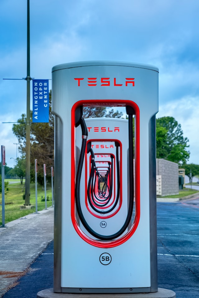 Tesla chce zdominować rynek ładowania EV  - ZielonaGospodarka.pl