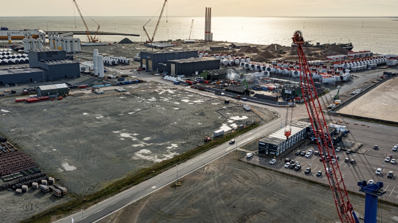 Port Esbjerg rozbudowuje się pod offshore  - ZielonaGospodarka.pl