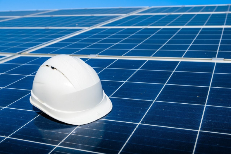 JA Solar dostawcą wszystkich modułów dla największego w Malezji projektu fotowoltaicznego z trackerem jednoosiowym  - ZielonaGospodarka.pl